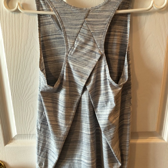 Lululemon Essential Tank Pleated *Seriously Light Luon Space Dye Camo Concrete - Picture 5 of 6